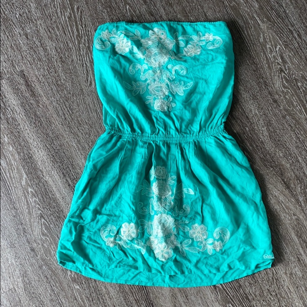 BillaBong swimsuit cover up. Size M